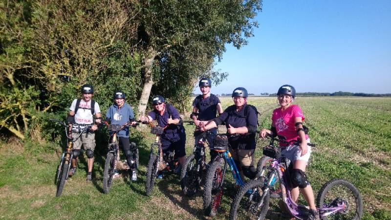 Ou faire une activité de loisirs innovante en extérieur pour enterrement de vie de garcon ou de jeune fille (EVG et EVJF) proche Rouen