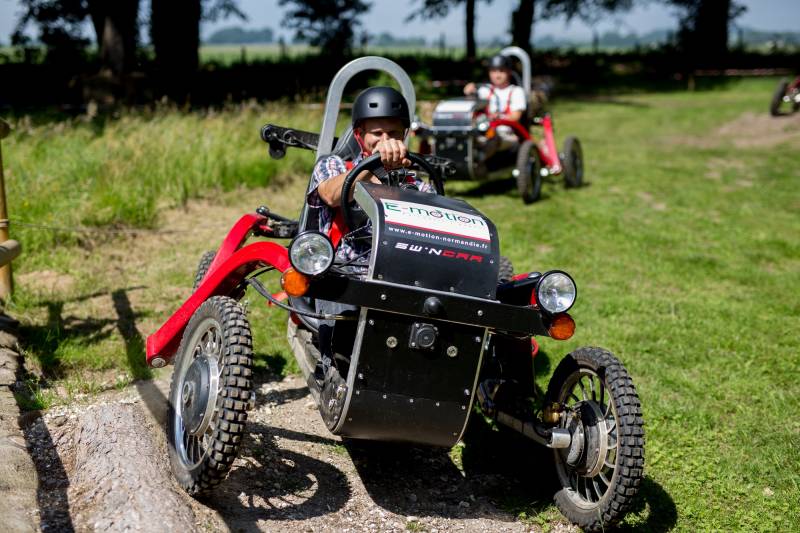 conduire un swincar électrique sur circuit a etretat en normandie