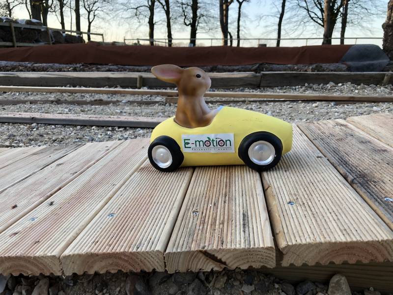 activité de loisirs en famille pour pâques avec conduite de véhicules sur circuits avec chasse aux oeufs proche fécamp